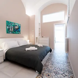 catania-center-modern-apartment.catania-hotels.net/